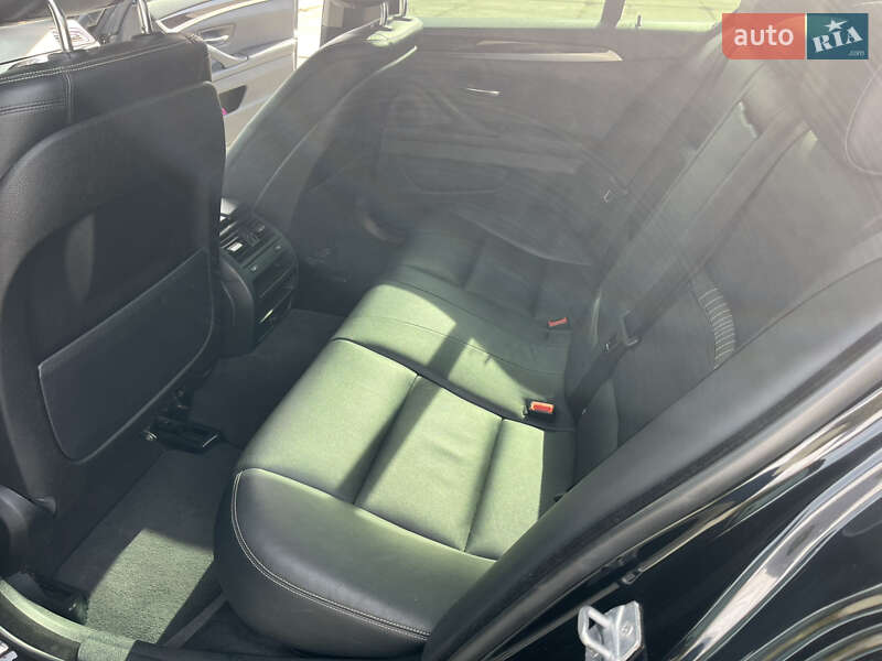 Седан BMW 5 Series 2013 в Черновцах