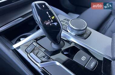 Седан BMW 5 Series 2019 в 