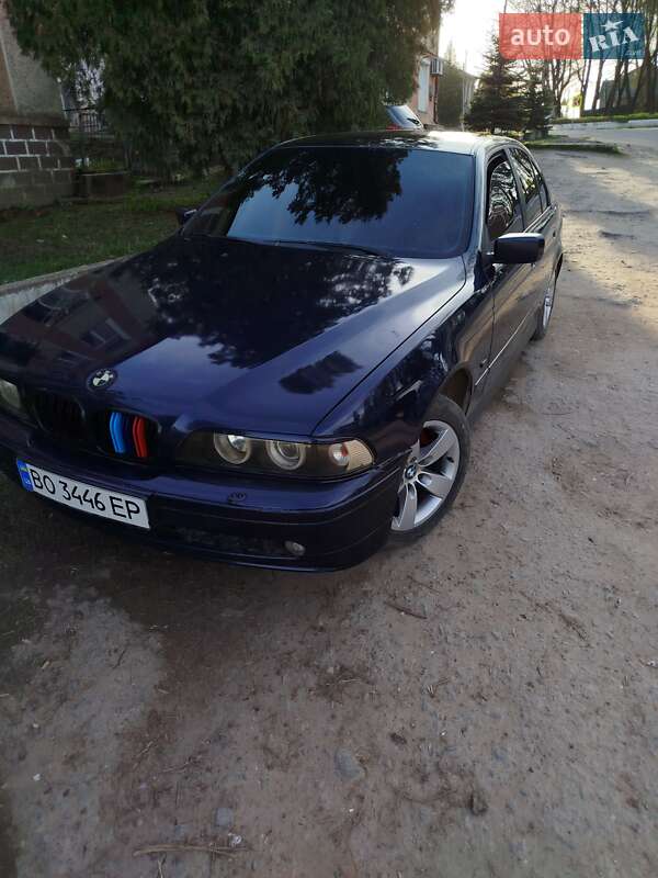 Седан BMW 5 Series 1999 в Бучаче