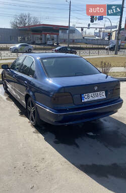 Седан BMW 5 Series 2000 в 