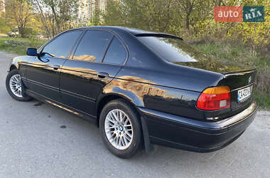 Седан BMW 5 Series 2000 в 