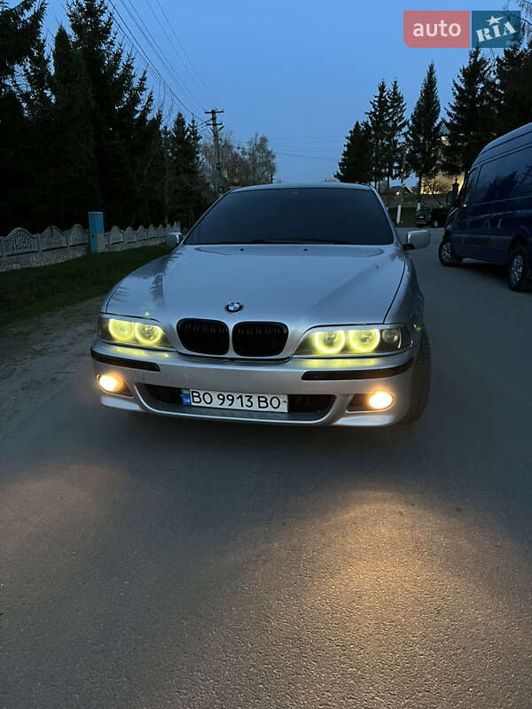 BMW 5 Series 2001