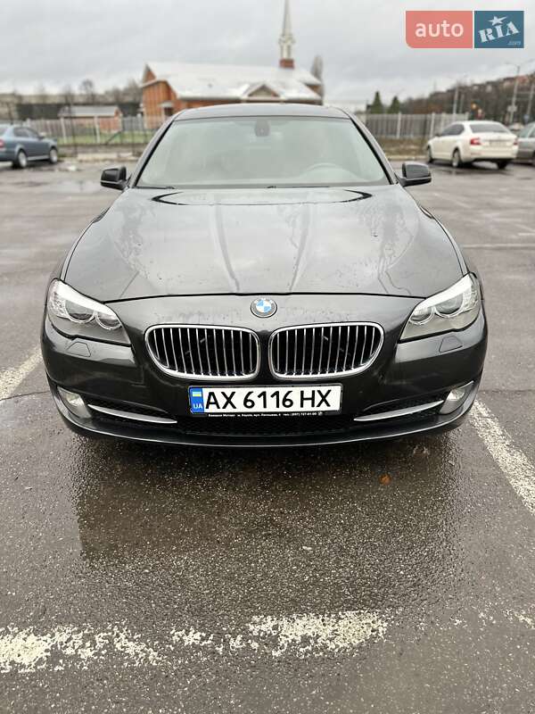 Седан BMW 5 Series 2012 в 