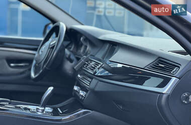 Седан BMW 5 Series 2010 в 