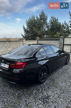 Седан BMW 5 Series 2012 в 