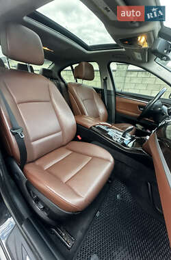 Седан BMW 5 Series 2012 в 
