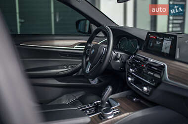 Седан BMW 5 Series 2017 в 