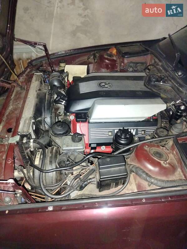 Седан BMW 5 Series 1990 в Овидиополе