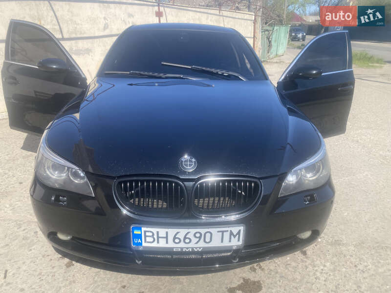 Седан BMW 5 Series 2005 в 