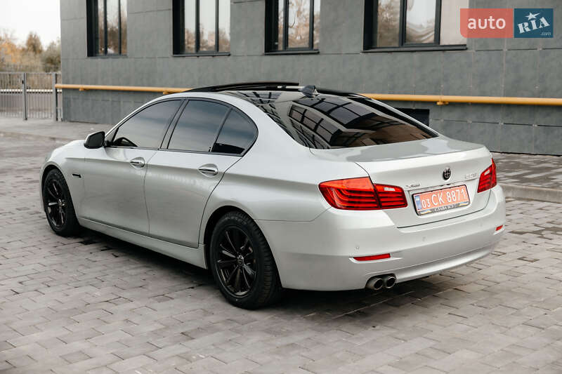 Седан BMW 5 Series 2015 в Києві