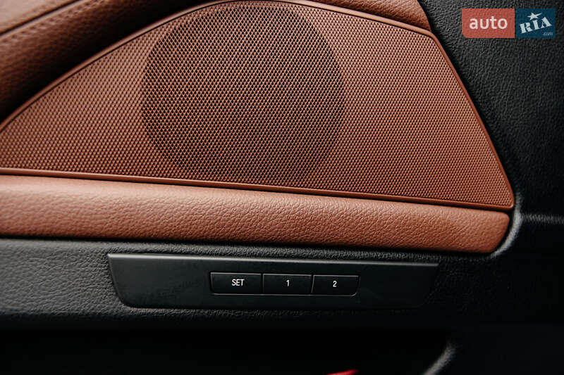 Седан BMW 5 Series 2015 в Києві