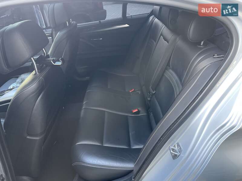Седан BMW 5 Series 2014 в Львові