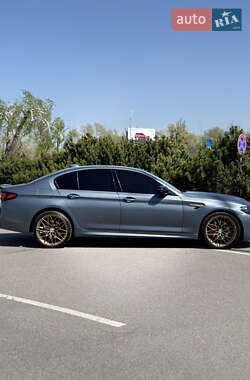 Седан BMW 5 Series 2019 в 