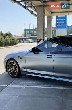 Седан BMW 5 Series 2019 в 