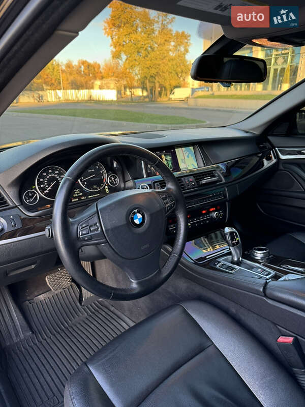 Седан BMW 5 Series 2013 в Днепре
