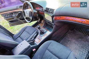Седан BMW 5 Series 1999 в 