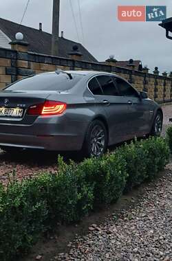 Седан BMW 5 Series 2012 в 