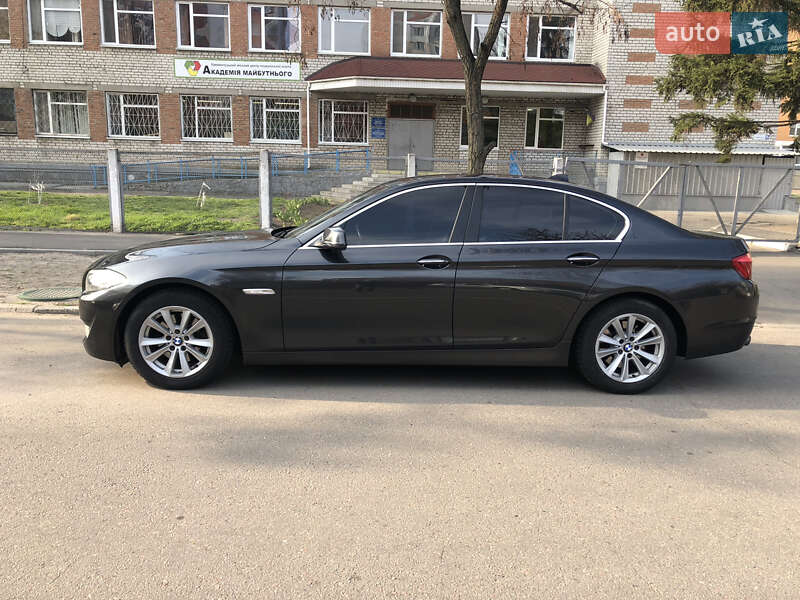 Седан BMW 5 Series 2010 в Кременчуге