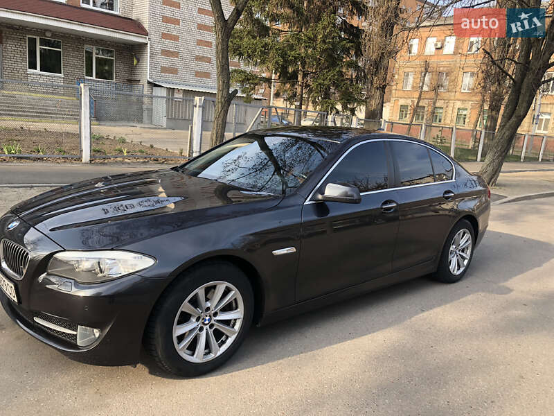 Седан BMW 5 Series 2010 в Кременчуге