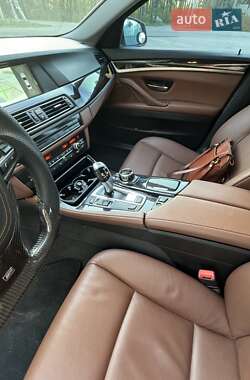 Седан BMW 5 Series 2012 в 