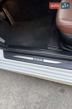 Седан BMW 5 Series 2012 в 