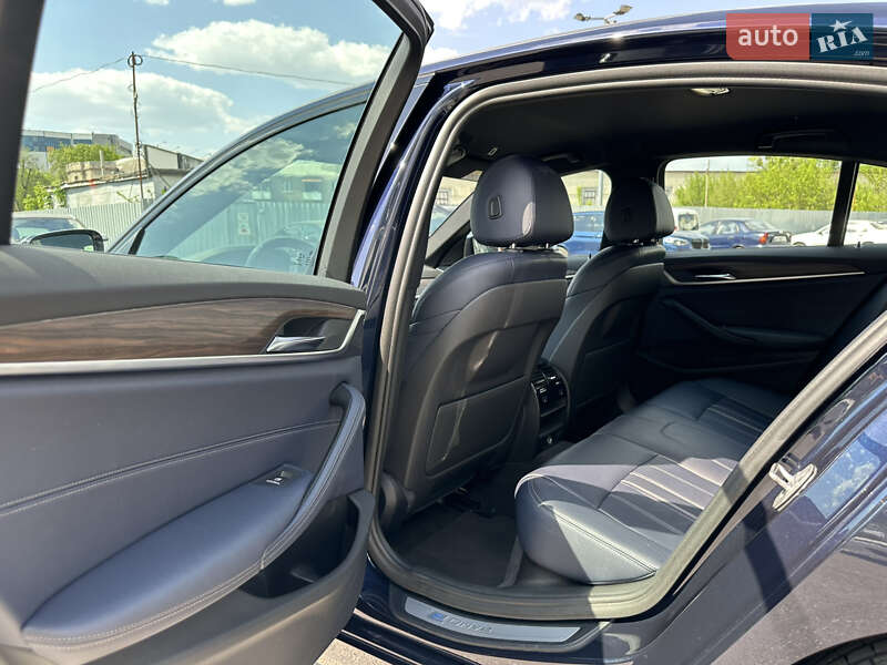 Седан BMW 5 Series 2017 в Киеве фото 24 Седан BMW 5 Series 2017 в Киеве