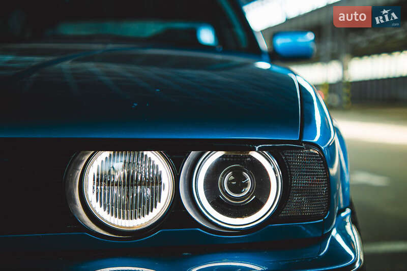 Седан BMW 5 Series 1993 в Харкові