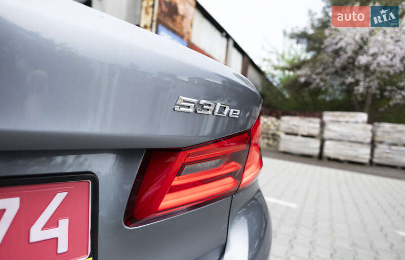Седан BMW 5 Series 2019 в Львове