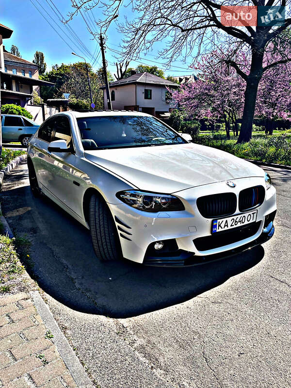 Седан BMW 5 Series 2014 в Киеве