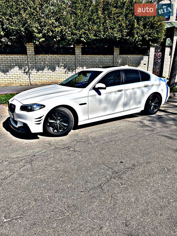 Седан BMW 5 Series 2014 в Киеве