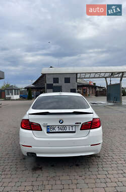 Седан BMW 5 Series 2012 в 