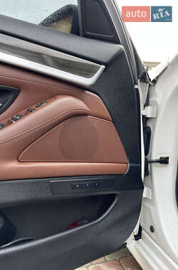 Седан BMW 5 Series 2012 в 
