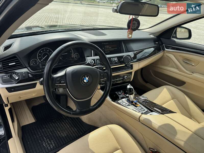 Седан BMW 5 Series 2015 в Харкові