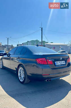 Седан BMW 5 Series 2010 в 
