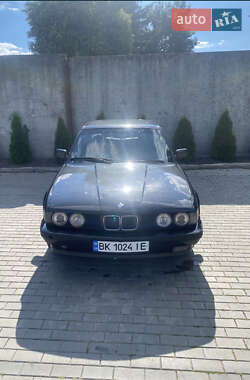 Седан BMW 5 Series 1993 в 