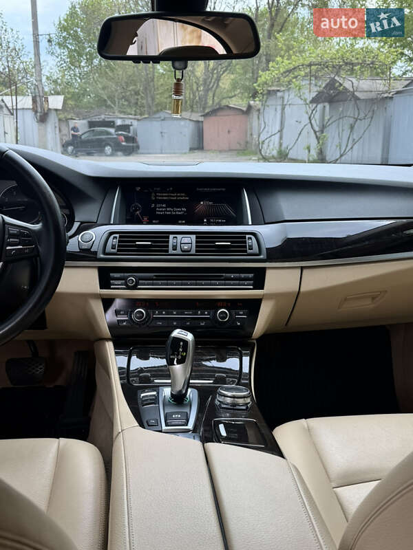 Седан BMW 5 Series 2014 в Кривом Роге