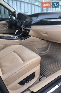Седан BMW 5 Series 2012 в 