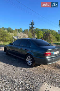Седан BMW 5 Series 2000 в 