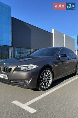 Седан BMW 5 Series 2012 в 