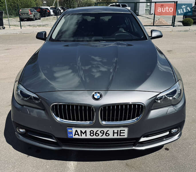 Седан BMW 5 Series 2015 в Житомире