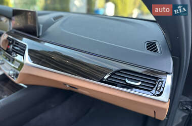 Седан BMW 5 Series 2019 в 