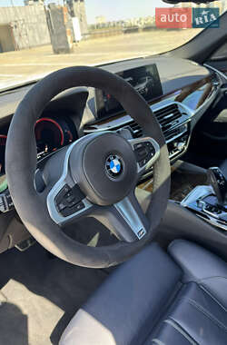 Седан BMW 5 Series 2017 в 