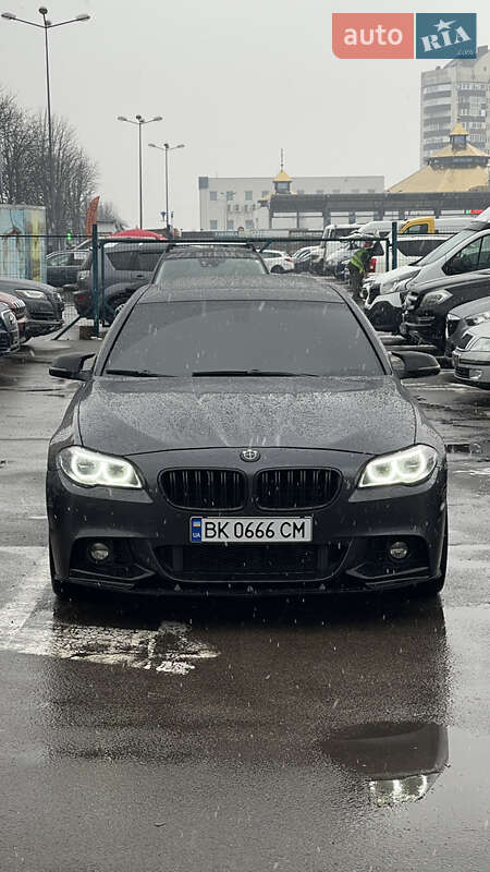 Седан BMW 5 Series 2016 в Рівному