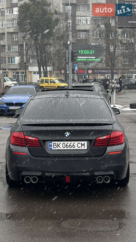 Седан BMW 5 Series 2016 в Рівному