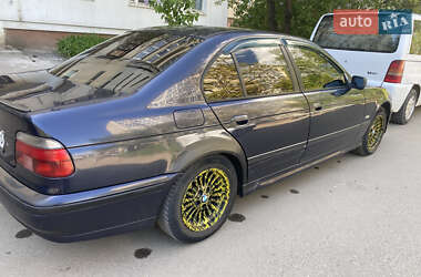 Седан BMW 5 Series 1999 в Чернівцях