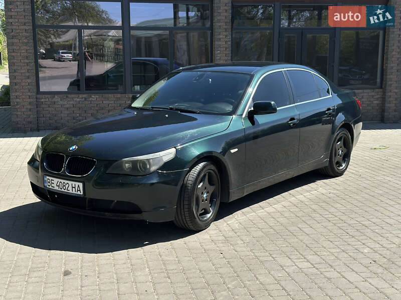 Седан BMW 5 Series 2005 в 