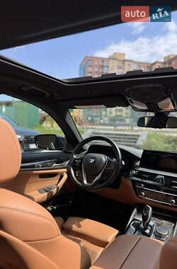 Седан BMW 5 Series 2020 в 