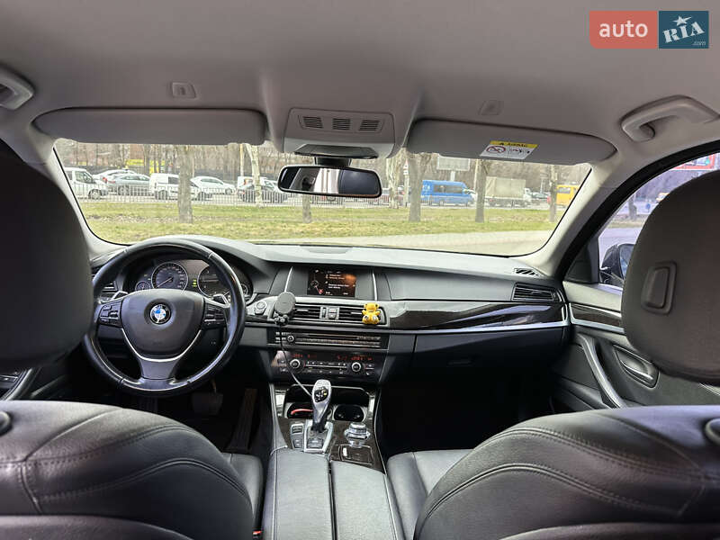 Седан BMW 5 Series 2015 в Днепре