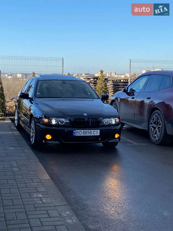 Седан BMW 5 Series 2001 в 