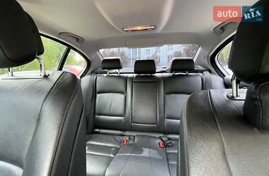 Седан BMW 5 Series 2012 в 